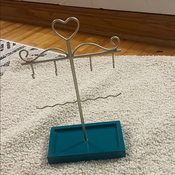 Heart Shaped Jewelry Holder with Hooks - Picture 2 of 2